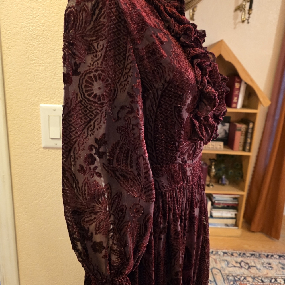 MOTF FLORAL FLOCKING Velvet Long Sleeve Dress in Deep Burgundy  M - Picture 5 of 16